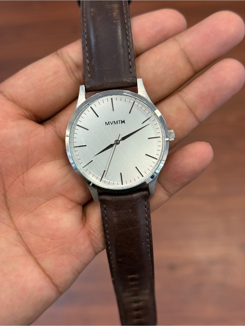 MVMT classic men’s Leather strap watch